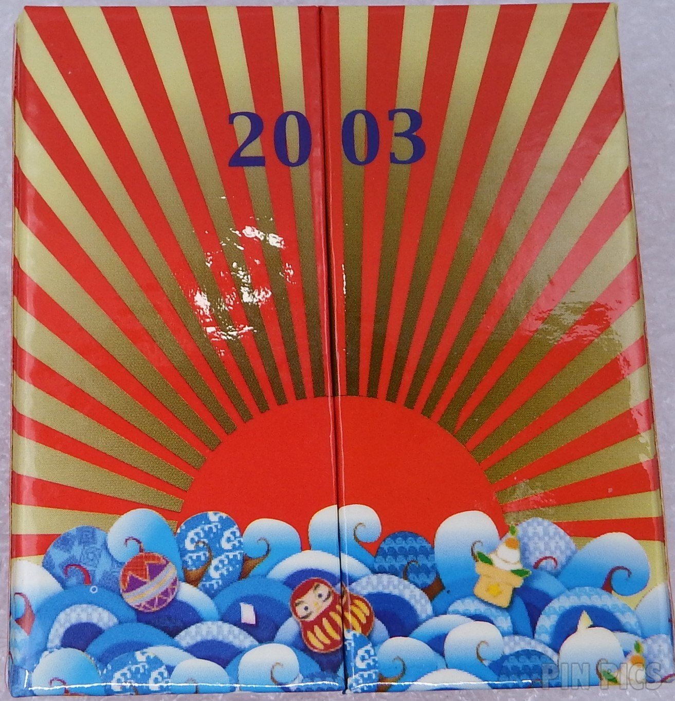 Japan - Mickey, Minnie, Pluto and Chip and Dale - Lucky Boat - 3D Happy New Year 2003 - JDS  pin collectible - Main Image 3