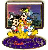 Tigger head circle brooch