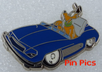 DA - Rescuers 25th Anniversary Oversize Pin - Madame Medusa (Silver Prototype)