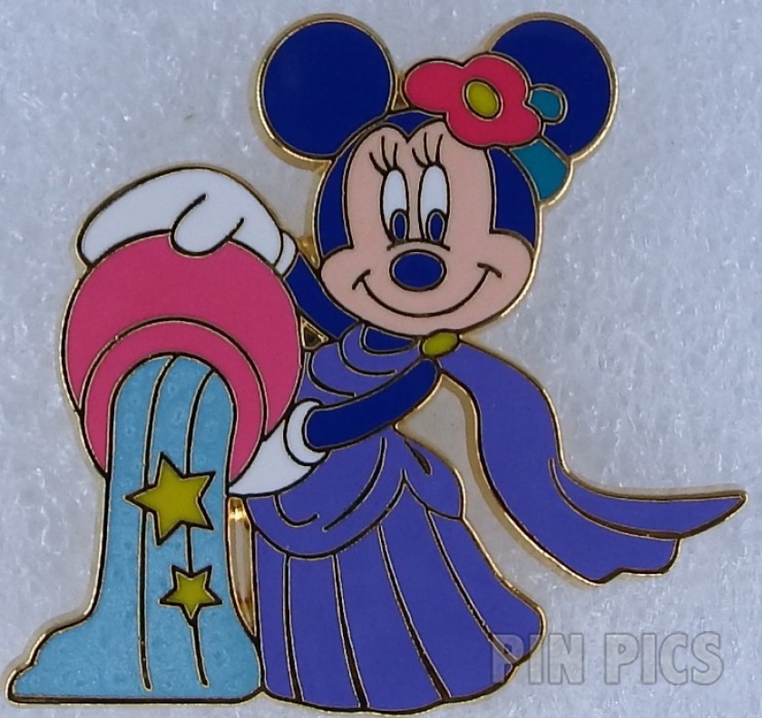 Adora Beau Pin Trader Doll - Lilo and Stitch Surfing Pin