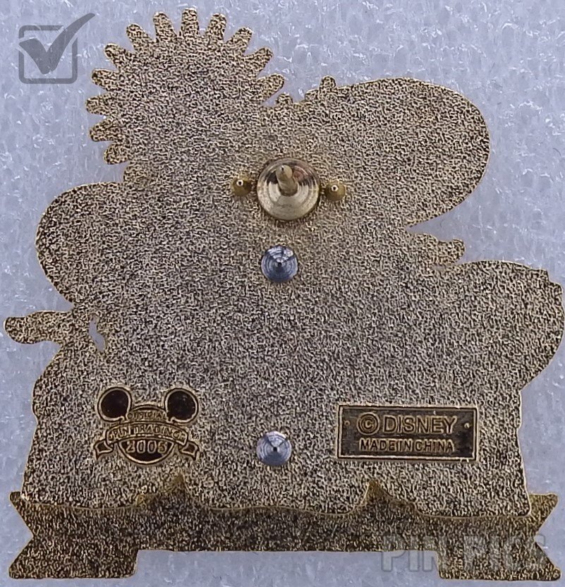 Mickey with Disneyland Castle - 3D  pin collectible - Main Image 2