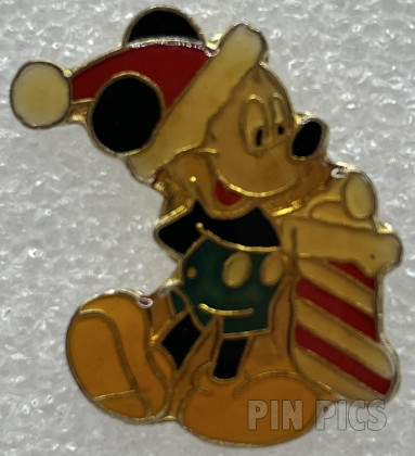 Plastic Winnie Pooh with two butterfly