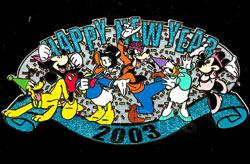 WDW - Mickey Holding Key - Annual Passholder Exclusive 2003