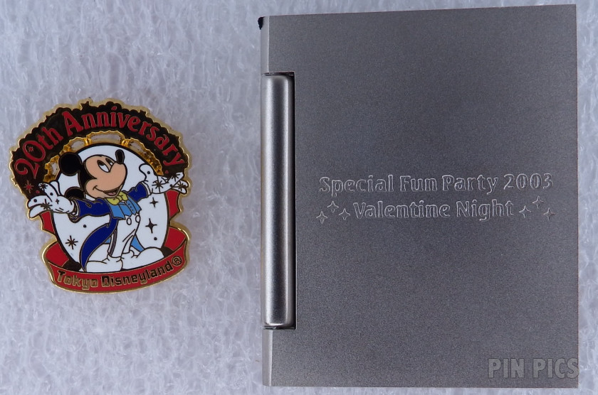 Japan - Eeyore - Stained Glass Circle - JDS