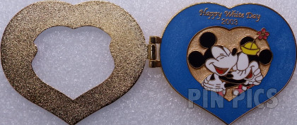 Animal Kingdom Bucket Hat Pin Set - Dinosaur