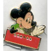 Button - DLR - Goofy's Kitchen Character Breakfast