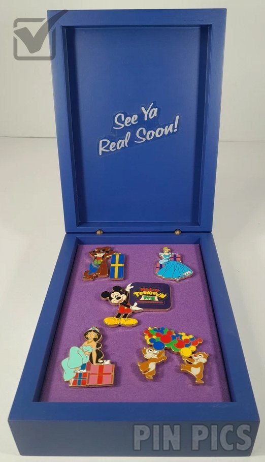 WDW - Big Party Boxed Set - Mickey’s Toontown of Pin Trading Event  pin collectible - Main Image 2