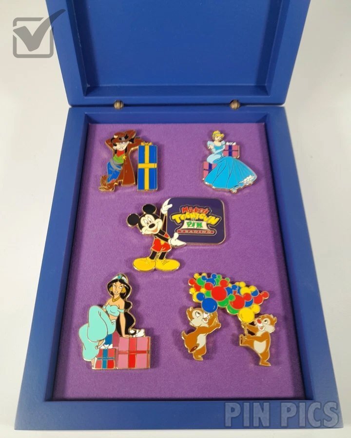 WDW - Big Party Boxed Set - Mickey’s Toontown of Pin Trading Event  pin collectible - Main Image 3