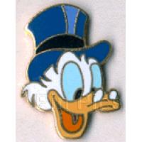 Old Oval Shaped Donald Duck pin