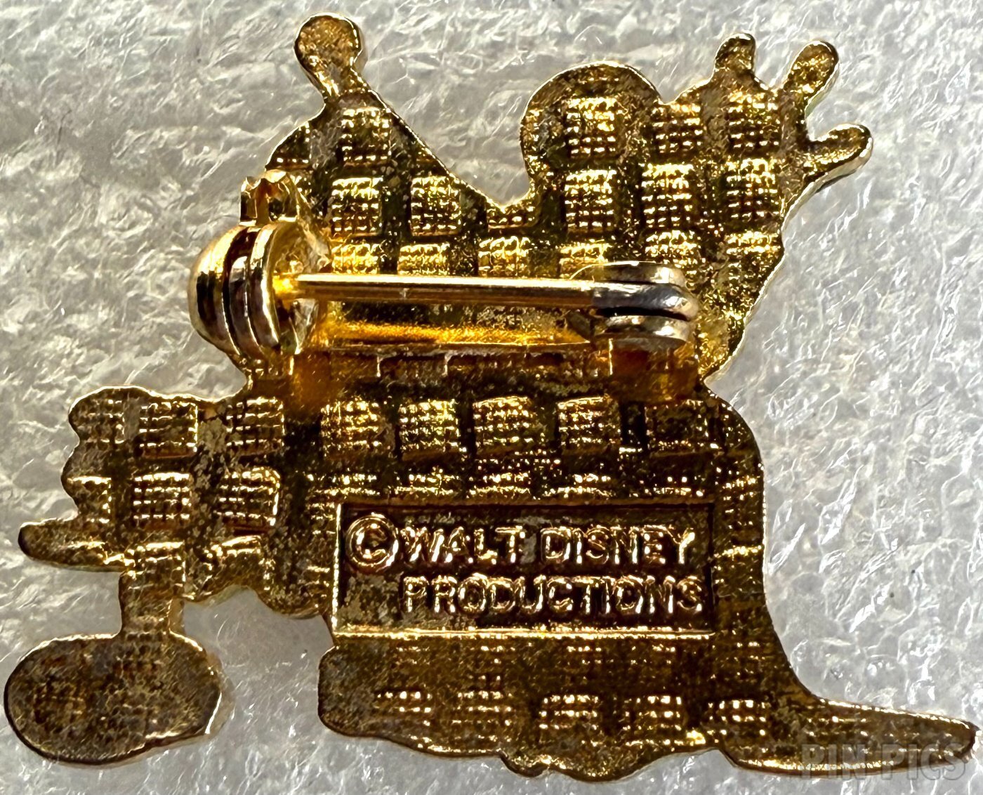 Mickey Kissing Queen Minnie  pin collectible - Main Image 2