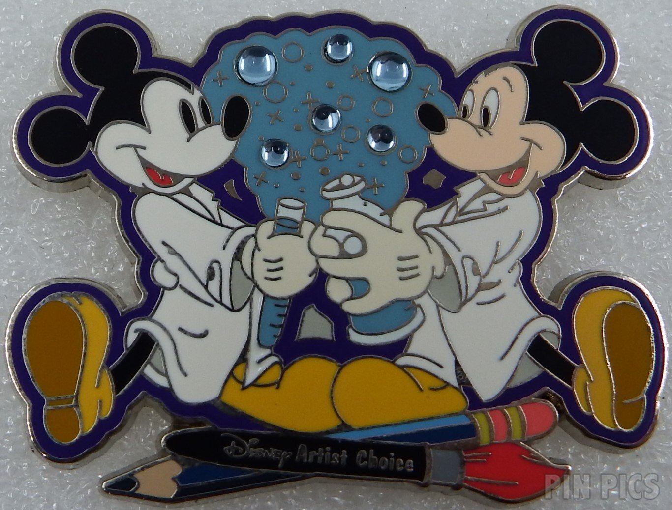 DLP - Fantasy Pin - 1 Year Mickey Hand Prototype (DizneyPinsParis.com)