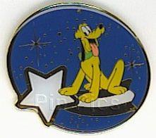 DA - Piglet - Holding Umbrella