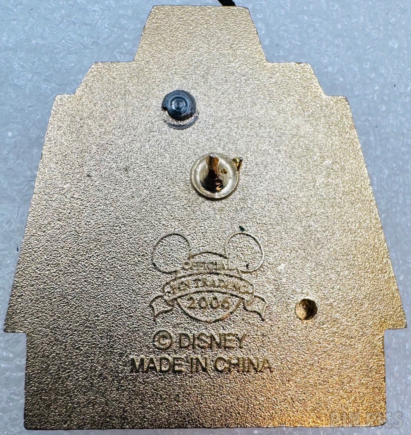 WDW - Mickey - Coronado Springs Resort  pin collectible - Main Image 2