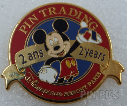 AP/PP WDW - Walt and Archimedes - AP - With Walt Framed Pin Series #11