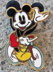 DLR - Woody Riding RC - Toy Story - Top