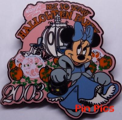 WDW - Mickey Swinging a White Golf Club