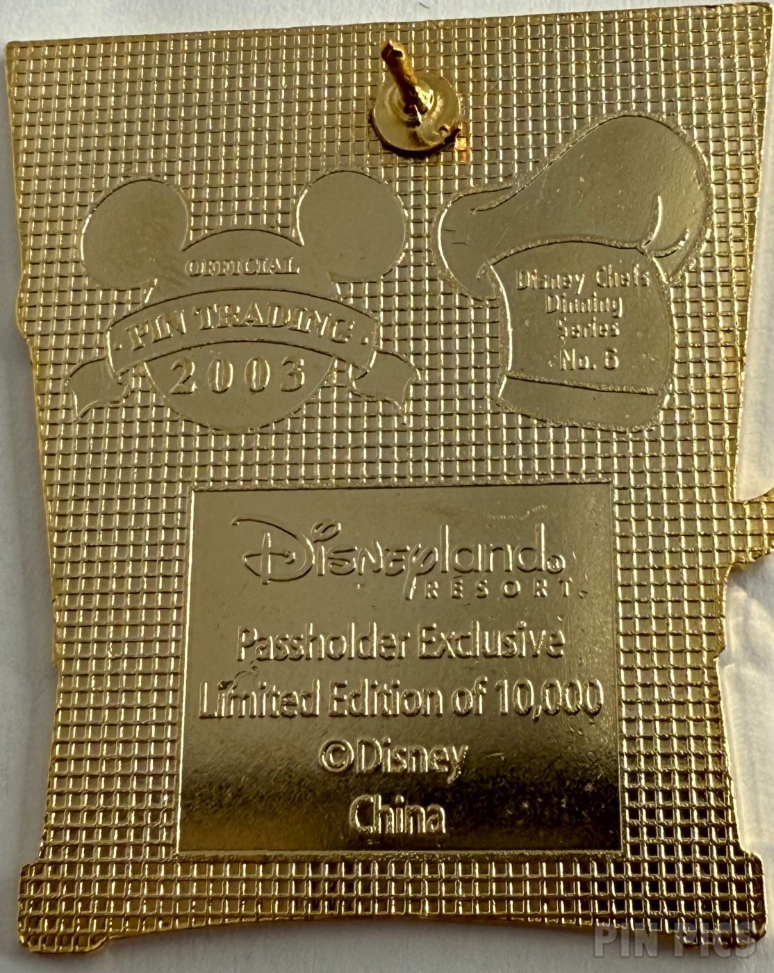 DLR - Chip and Dale Storytellers Cafe - Disney Chefs Series #6  pin collectible - Main Image 2