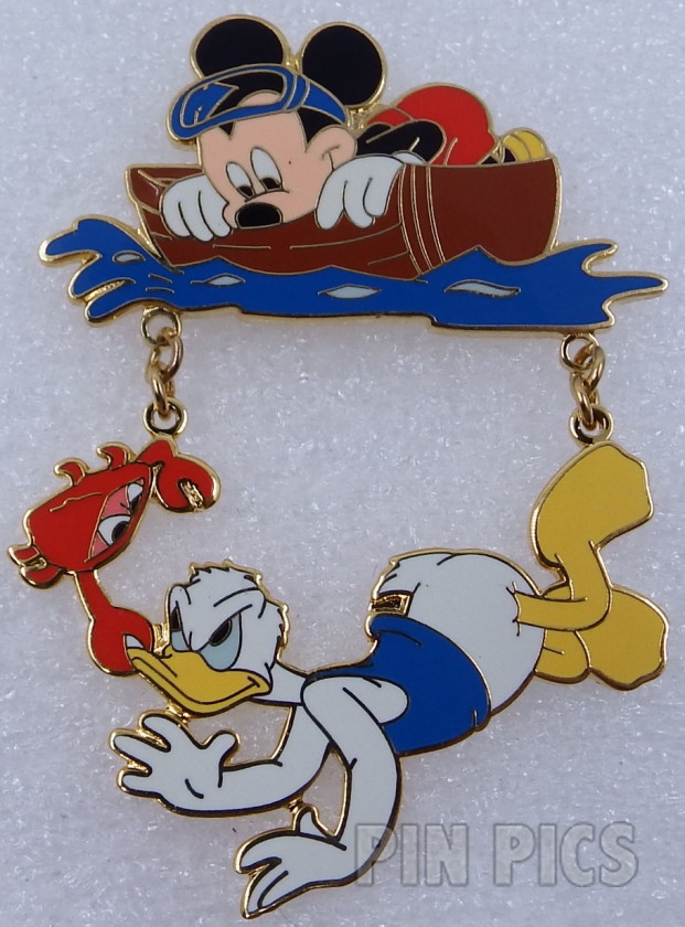 DLR - Top of Christmas Tree with Honey Pots - Pooh and Friends - Happy Holidays Puzzle