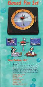 Minnie reading a scroll