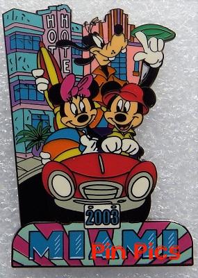 WDW - Donald - Kooky Backgrounds Set - Cast Lanyard Series 1 2002 - 2003 - Blue Eyes
