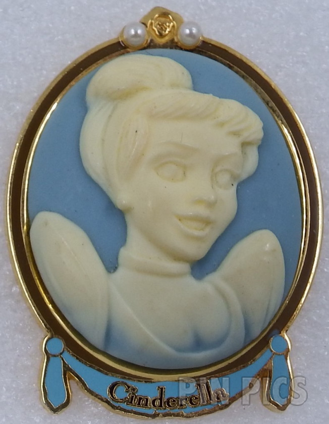 Bootleg ~ Jessica Rabbit Pin Trading