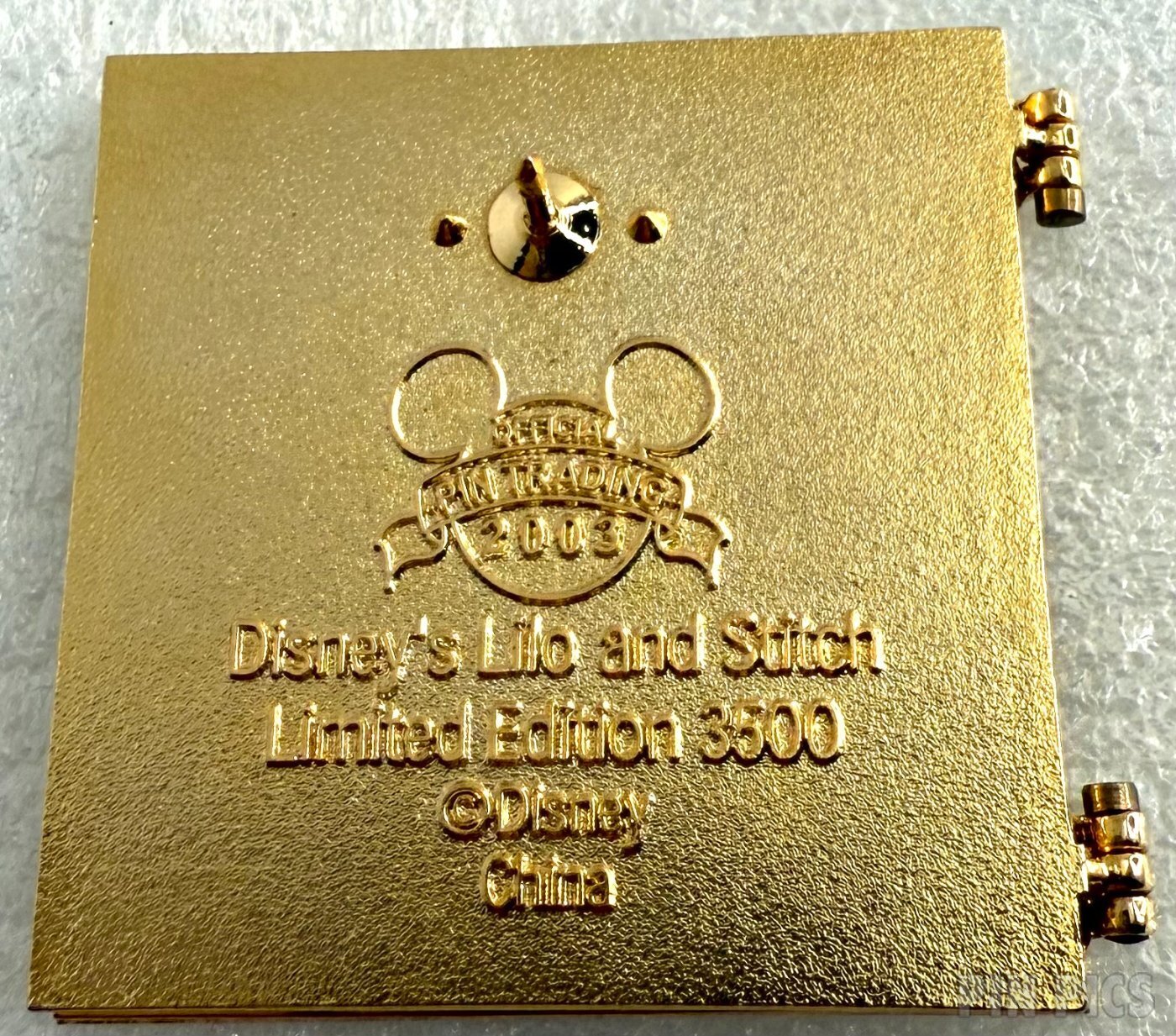 DLR - Stitch - Mele Kalikimaka - Christmas 2003 - Hinged  pin collectible - Main Image 3