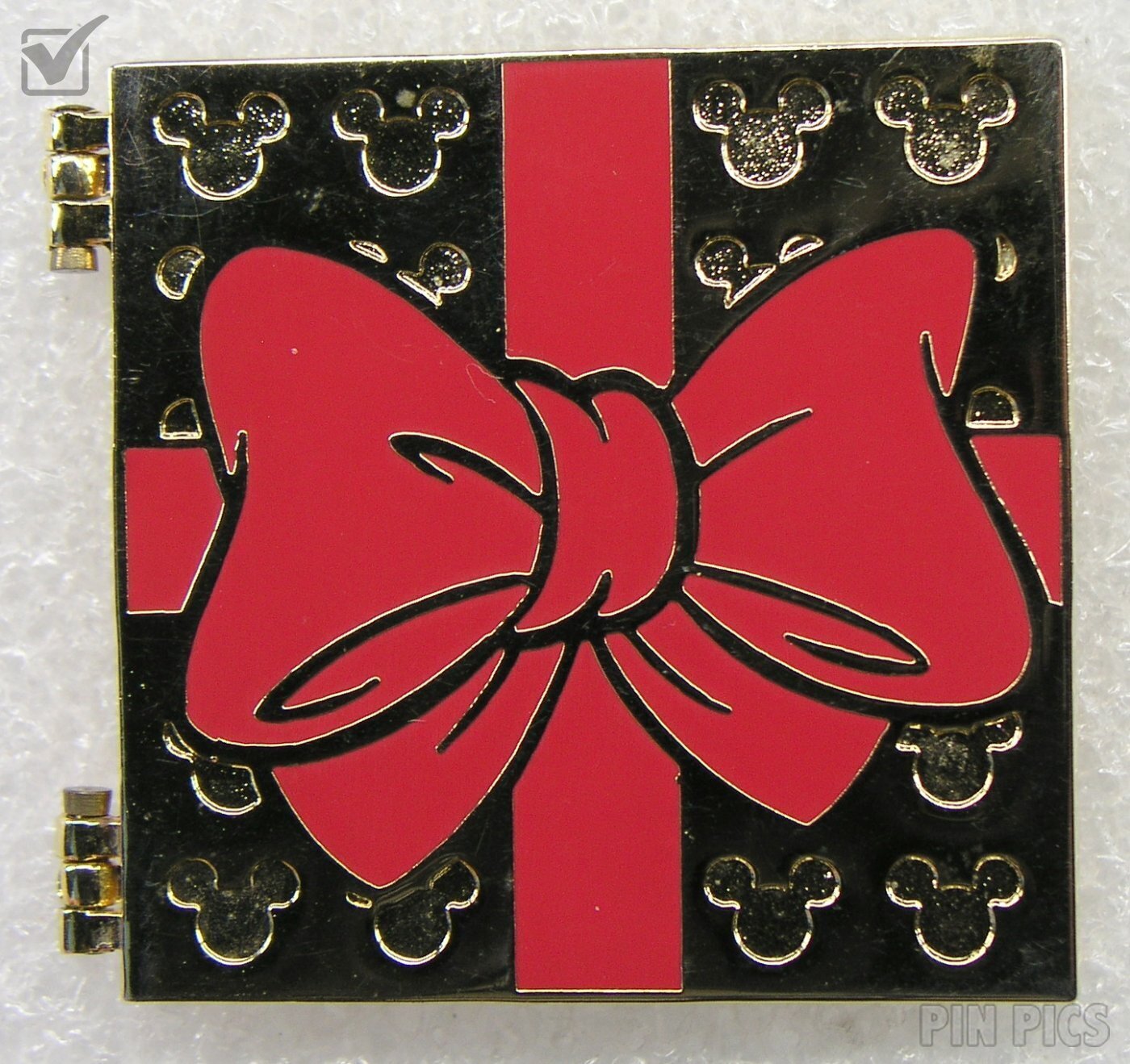 Daytona International Speedway 2004 Character Car Series (Goofy)