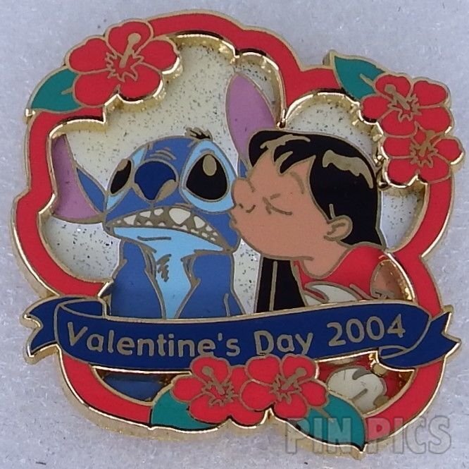 Cast Exclusive Christmas Fab 3 Sleigh Ride Lanyard