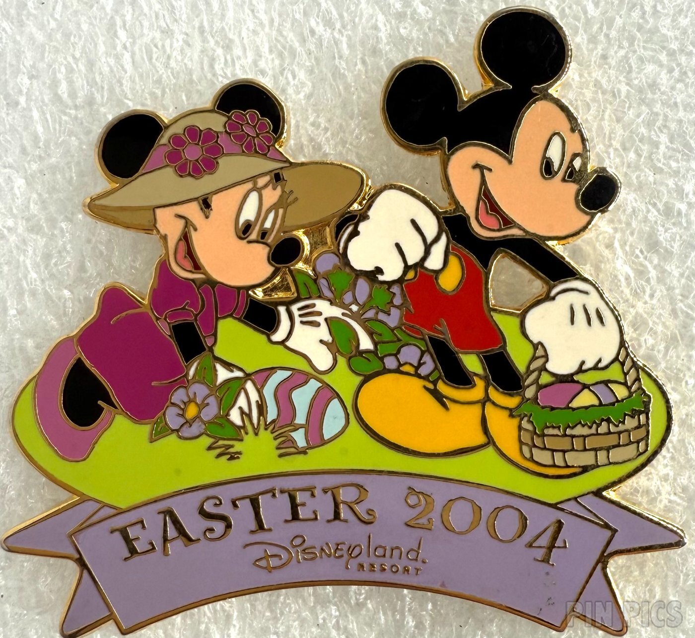 Delta Airlines Winged Victory pin set