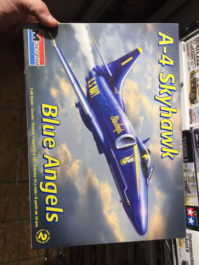 A-4 Skyhawks Blue Angels  model planes collectible [Barcode 031445053108] - Main Image 1