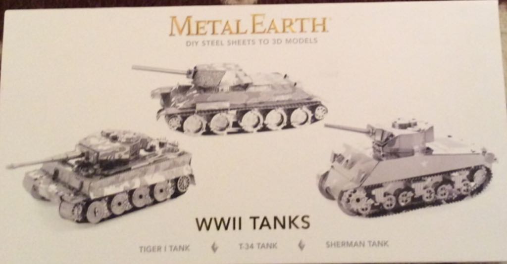 Metal Earth Tanks  model planes collectible [Barcode 032309014853] - Main Image 1
