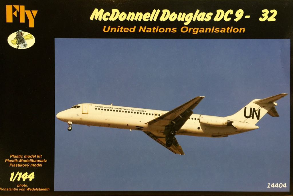 1/144 DC-9-30 (Fly UN) USAir - Fly model planes collectible - Main Image 1