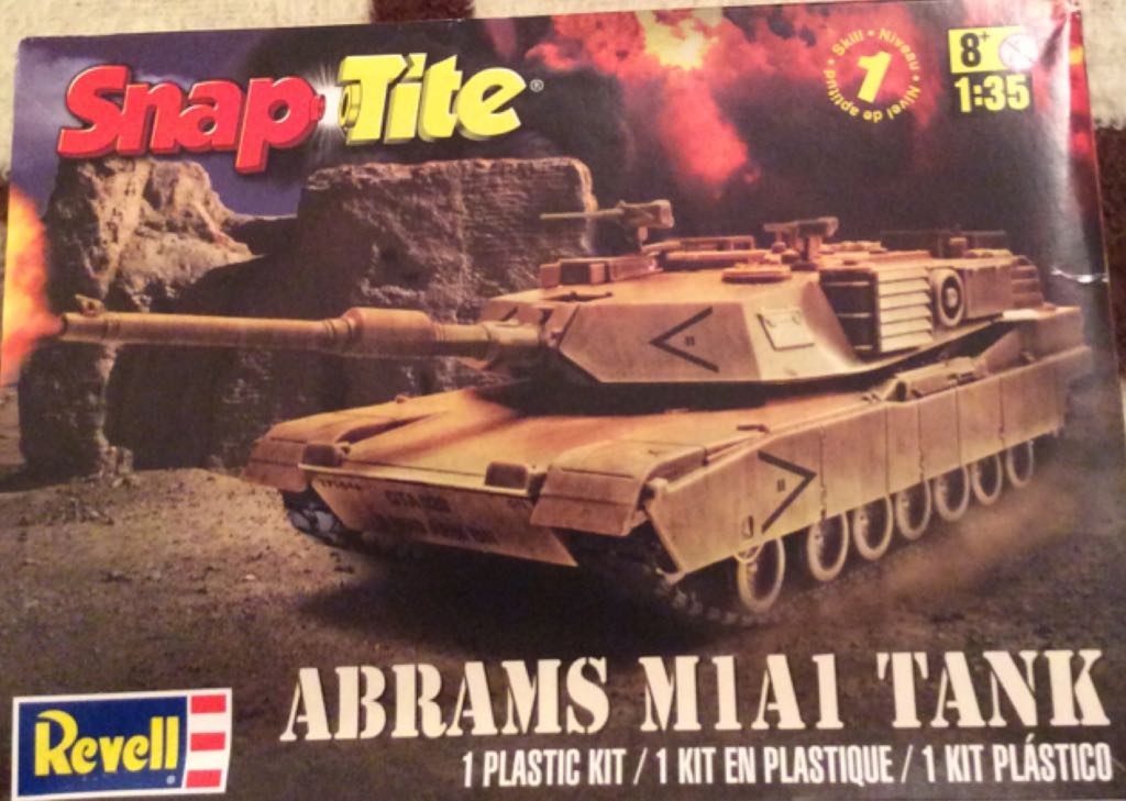Abrams M1A1 Tank - Revell model planes collectible [Barcode 031445019739] - Main Image 1