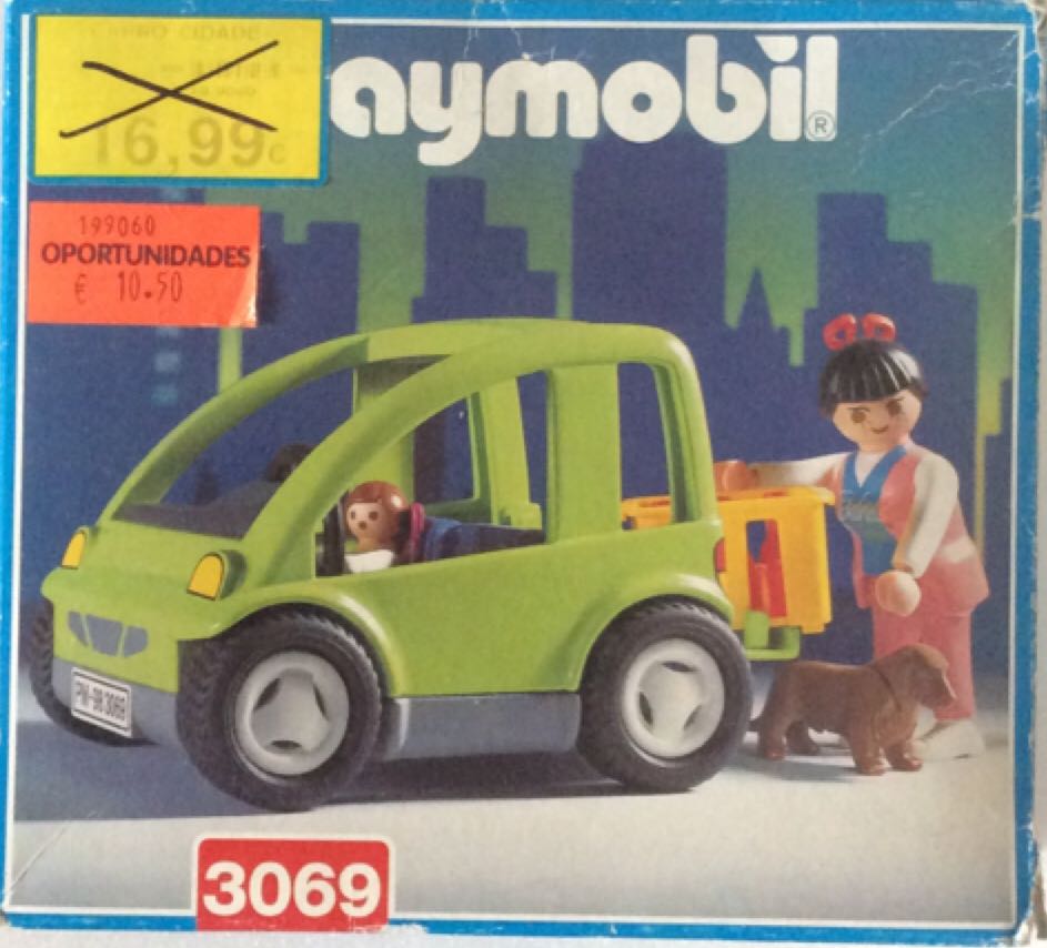 Playmobil 3069 CityLife Car_Mother_Baby_Daschund Dog - Cars (3069) playmobil collectible [Barcode 4008789030696] - Main Image 1