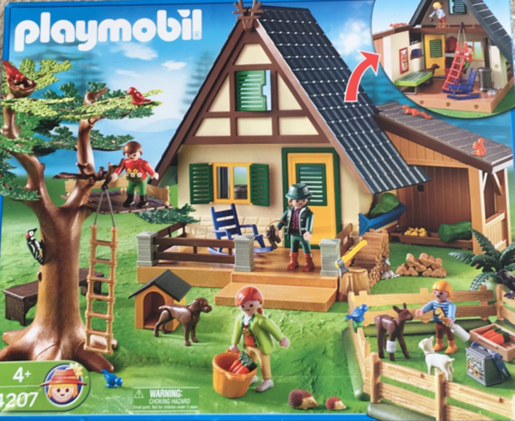 Casa Del Bosque  playmobil collectible [Barcode 025369042072] - Main Image 1