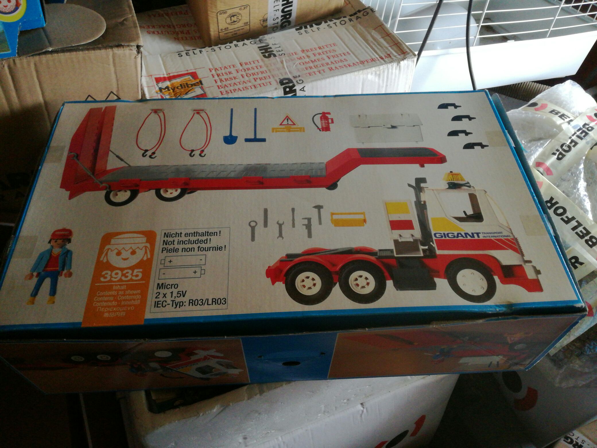 Gigant Truck Met Dieplader - City Action ” Bouw ” (3935) playmobil collectible [Barcode 4008789039354] - Main Image 2