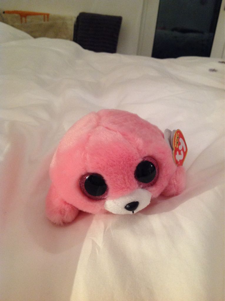 Pierre Pink Seal  plush collectible [Barcode 008421371983] - Main Image 2