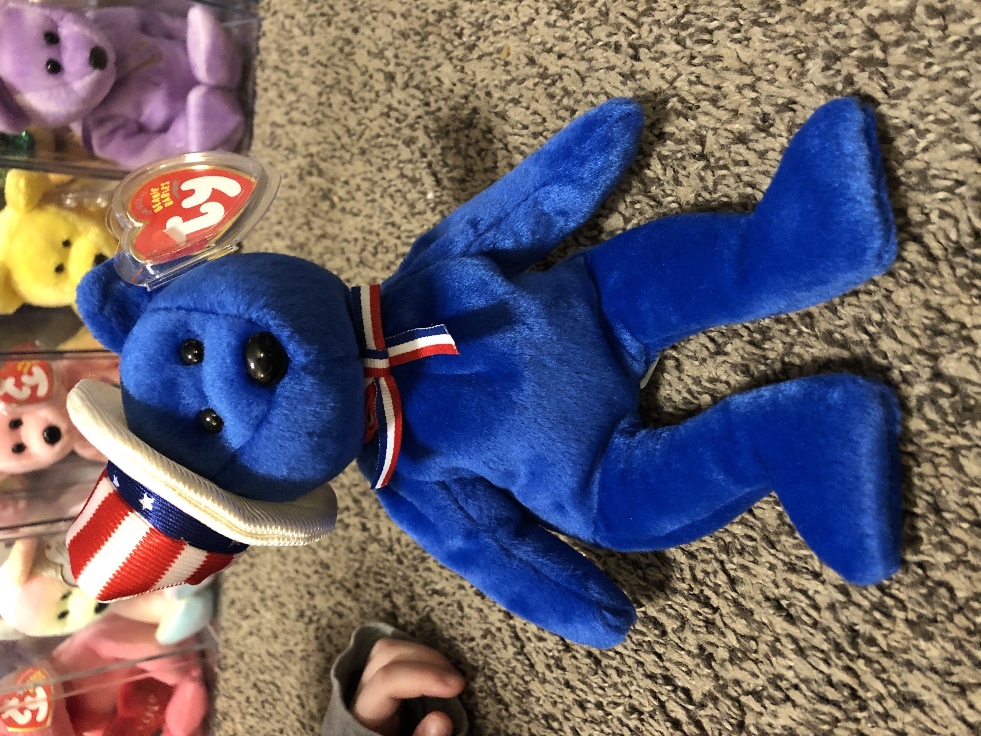 Sam The Bear - Red - Patriotic  (United States) plush collectible [Barcode 008421400751] - Main Image 3