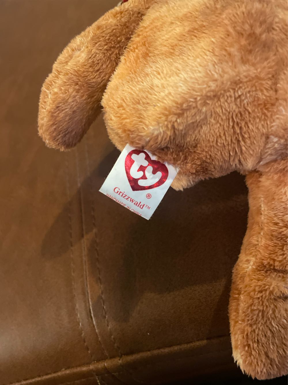 Grizzwald The Bear  (United States) plush collectible [Barcode 008421401017] - Main Image 3