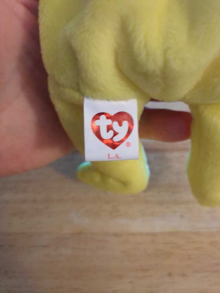 L.A. The Bear - I ❤️  plush collectible [Barcode 008421401178] - Main Image 2