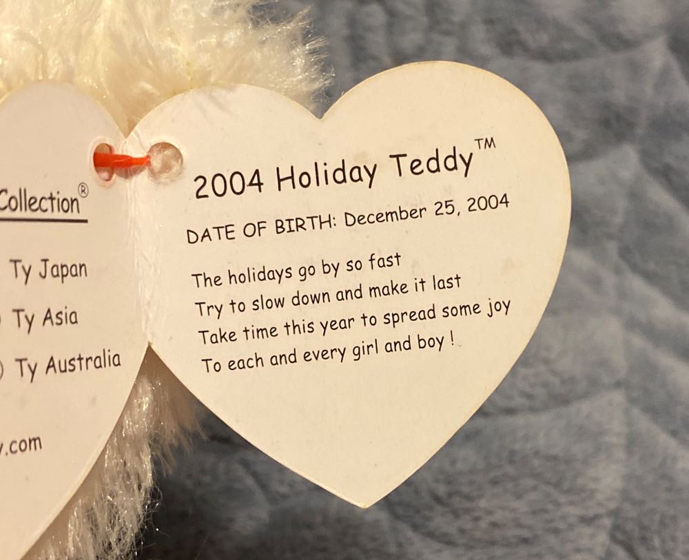 2004 Holiday Teddy - Christmas  (United States) plush collectible [Barcode 008421401390] - Main Image 2