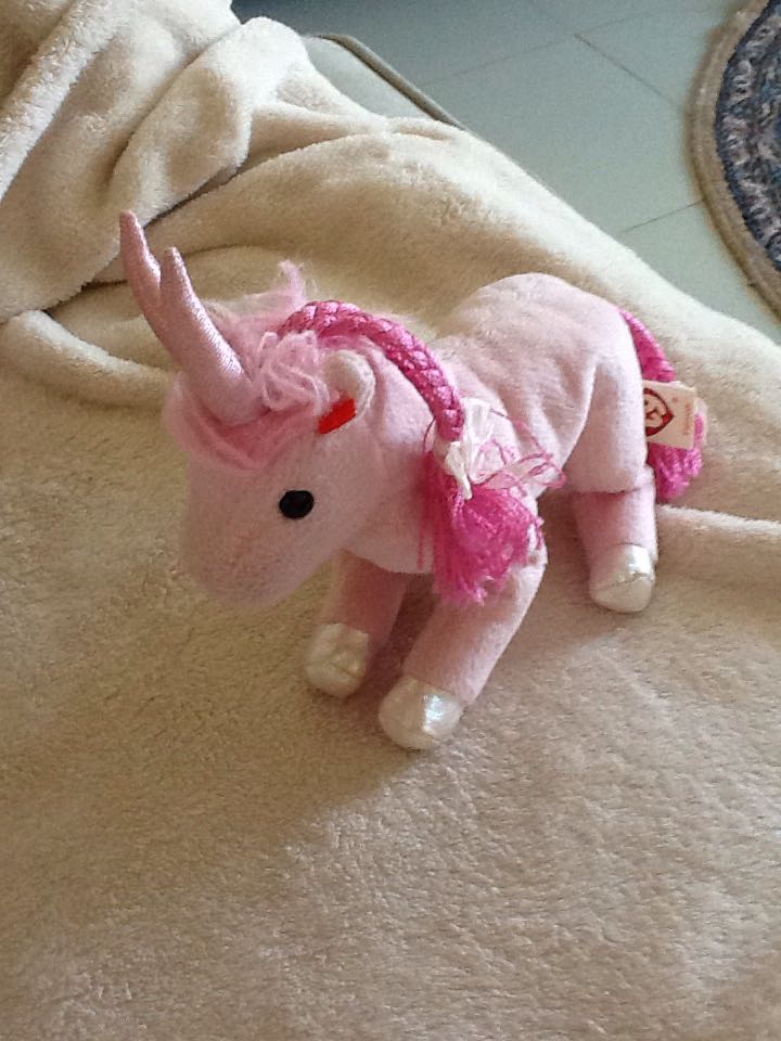 Fairytale the Unicorn  (United States) plush collectible [Barcode 008421401895] - Main Image 2