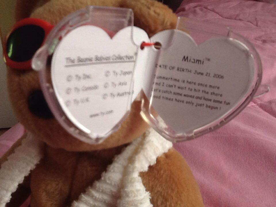 Miami The Bear  plush collectible [Barcode 008421403783] - Main Image 2