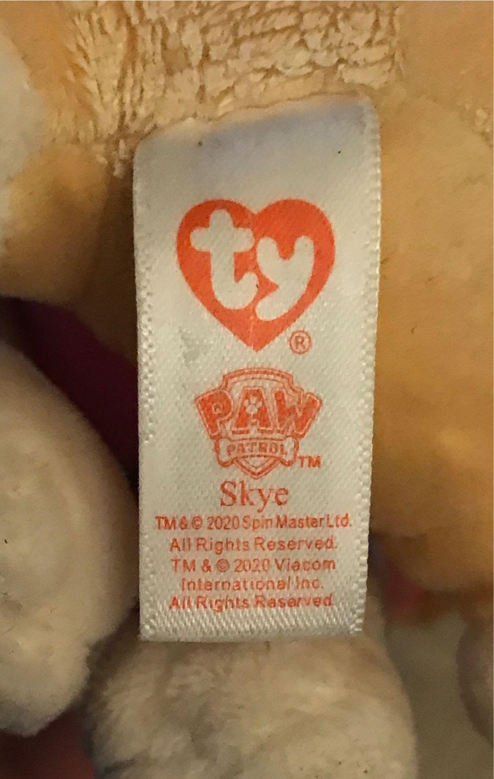 Skye - Paw Patrol  (Canada) plush collectible [Barcode 008421412105] - Main Image 4