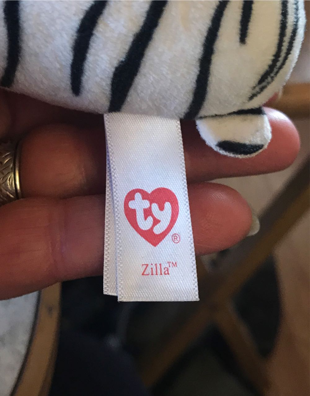 Zilla The Zebra  (United States) plush collectible [Barcode 008421412525] - Main Image 2