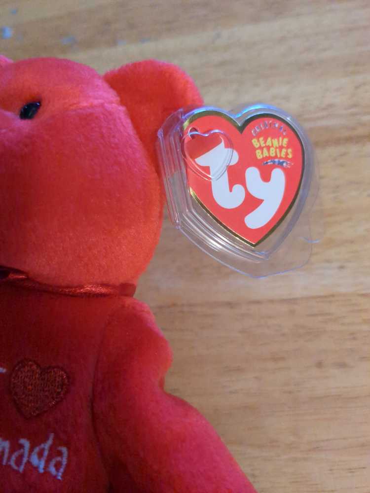 Canada The Bear  (Canada) plush collectible [Barcode 008421460175] - Main Image 3