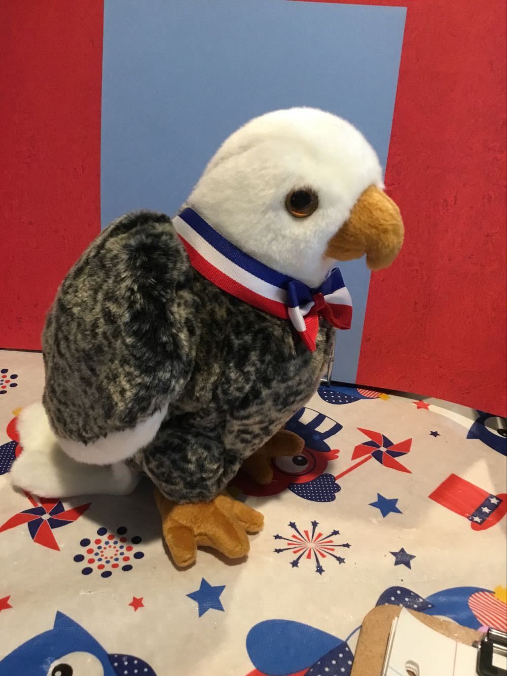 Valor The Eagle Buddy TY  plush collectible [Barcode 008421900053] - Main Image 4