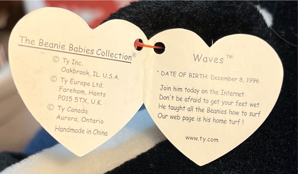 Waves The Orca Whale 🐳  plush collectible [Barcode 10356975] - Main Image 3