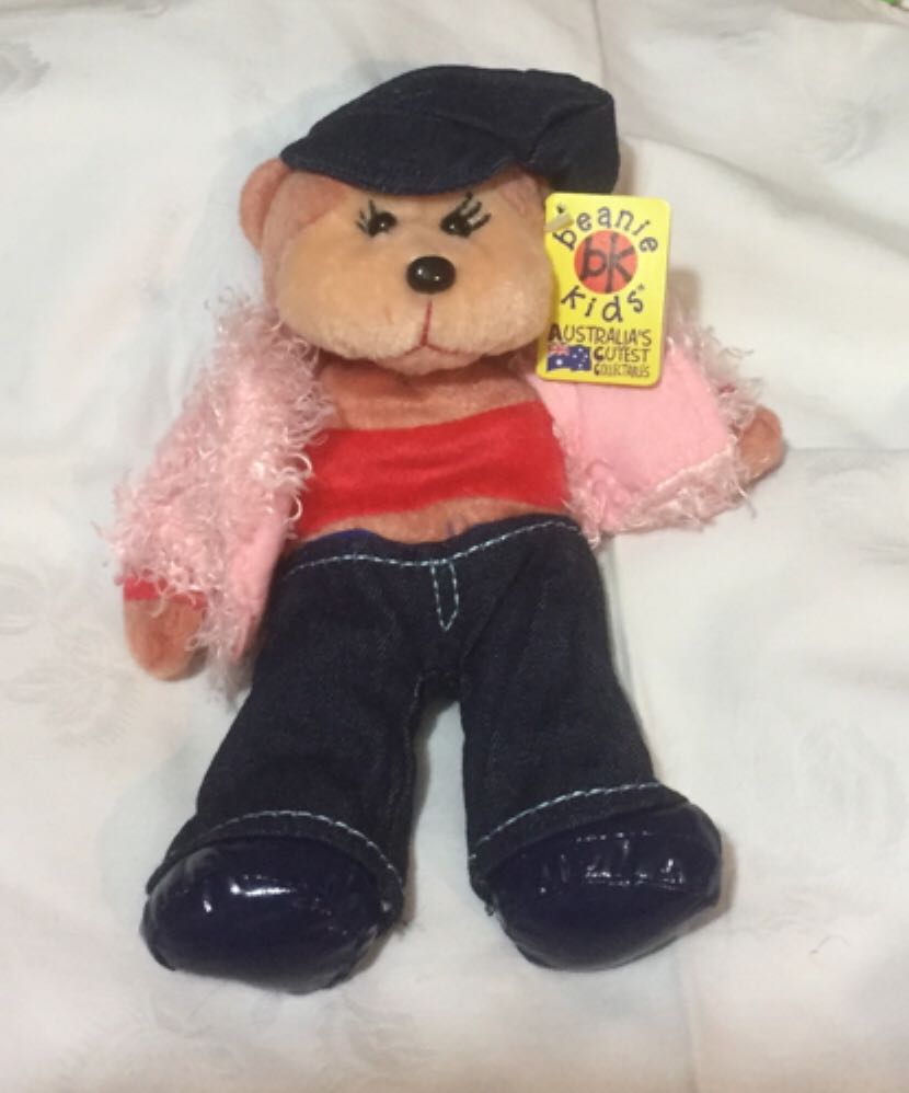 Trendy Sue  plush collectible [Barcode 9318082524415] - Main Image 2