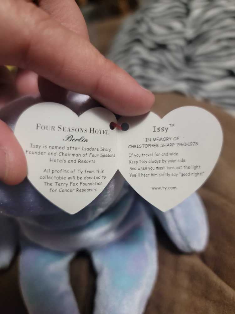 Issy The Bear Berlin  plush collectible - Main Image 2